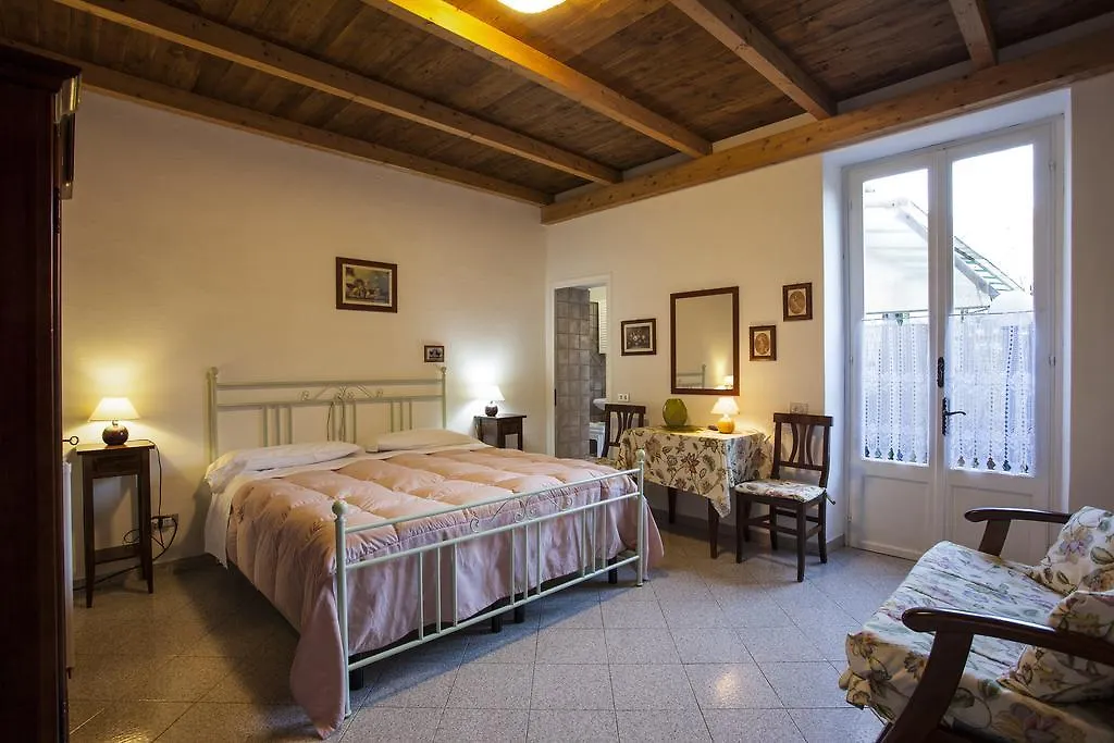Bed and Breakfast Affittacamere Mariella Λεβάντο Ιταλία