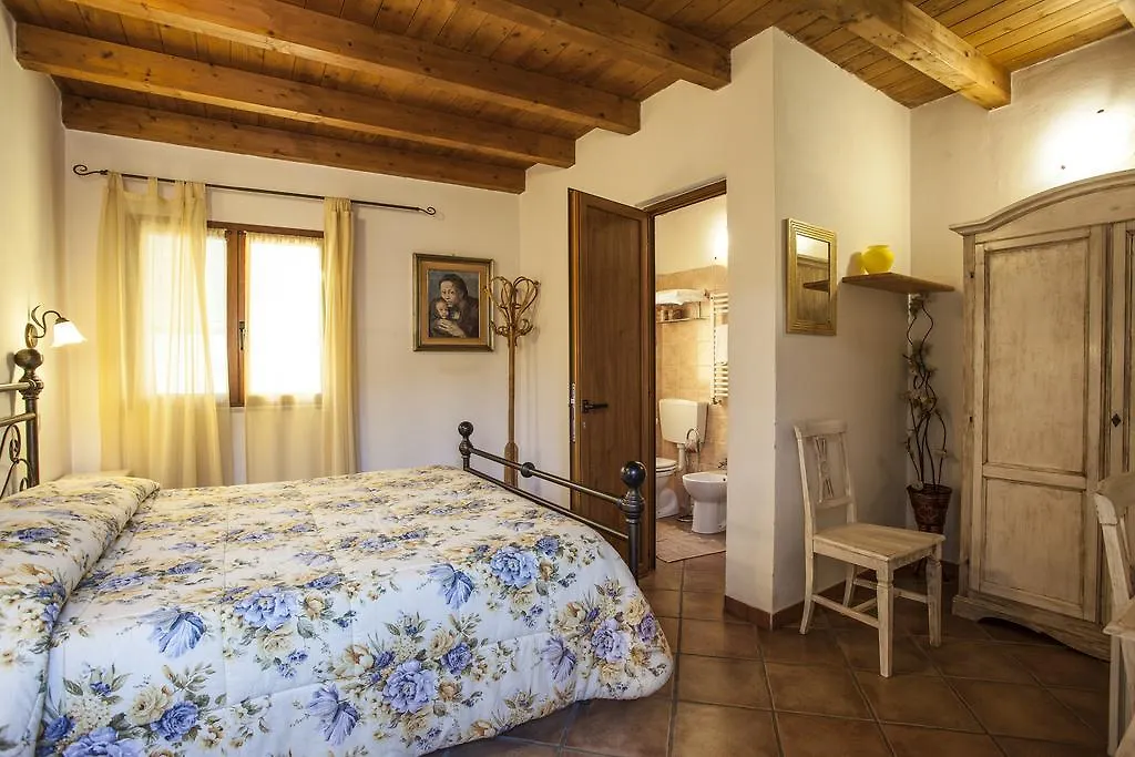 Affittacamere Mariella Λεβάντο Bed and Breakfast