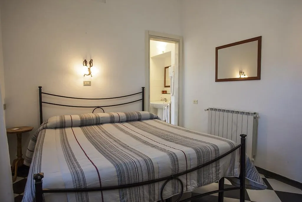 Affittacamere Mariella Λεβάντο Bed and Breakfast