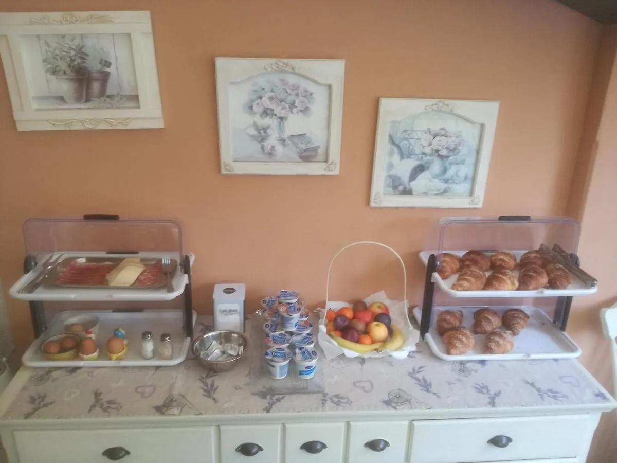 Bed and Breakfast Affittacamere Mariella Λεβάντο